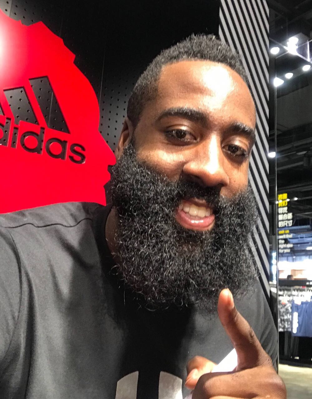 在社媒发起 在社媒发起